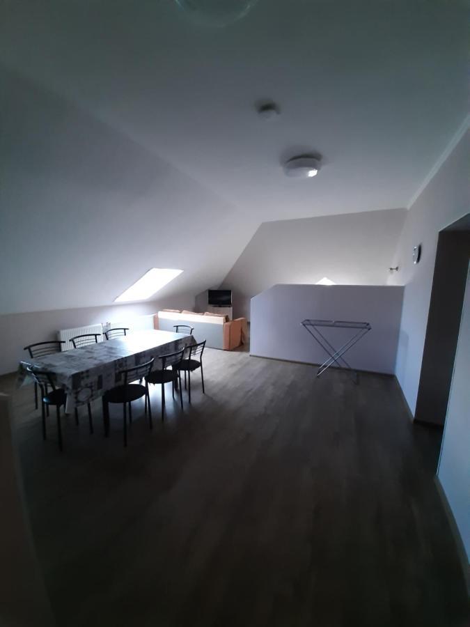 Guest House Czarnomorsk Zewnętrze zdjęcie