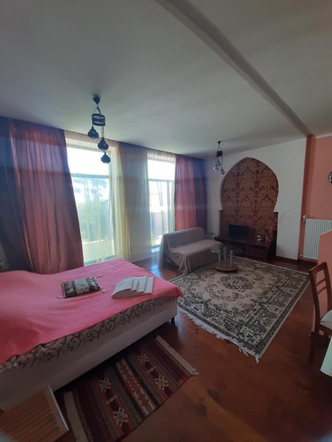 Guest House Czarnomorsk Zewnętrze zdjęcie