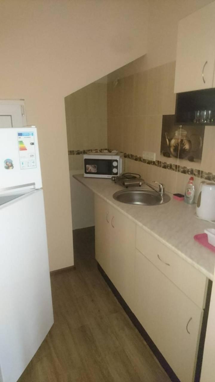 Guest House Czarnomorsk Zewnętrze zdjęcie