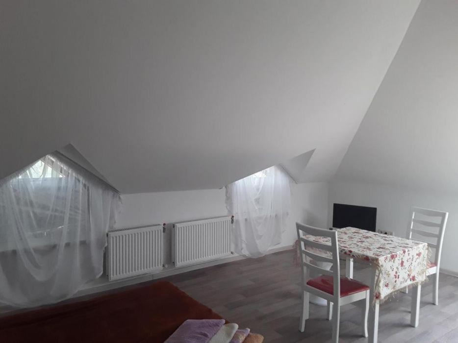 Guest House Czarnomorsk Zewnętrze zdjęcie