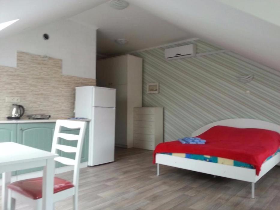 Guest House Czarnomorsk Zewnętrze zdjęcie