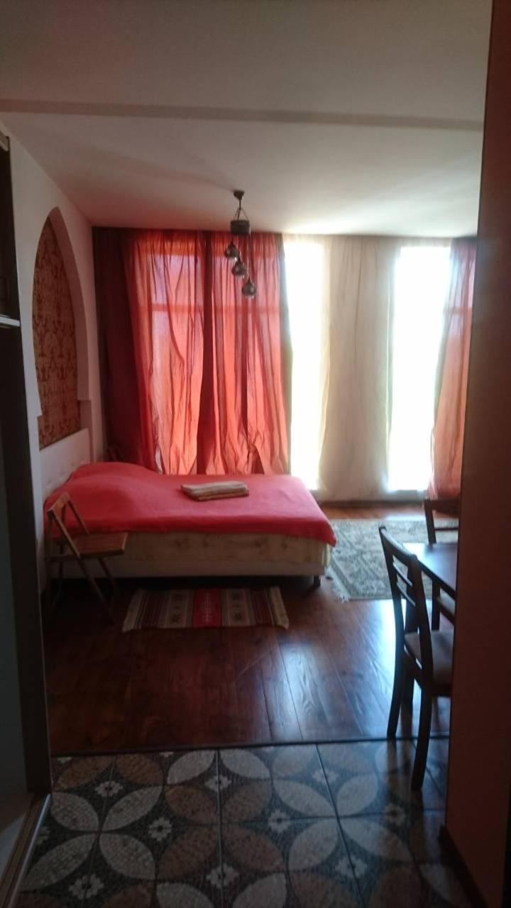 Guest House Czarnomorsk Zewnętrze zdjęcie